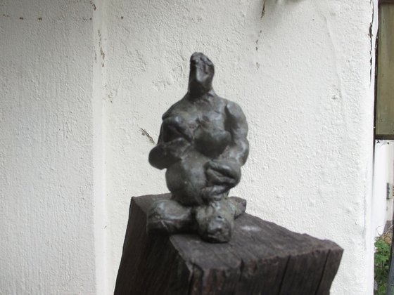 a relaxed lady - bronze