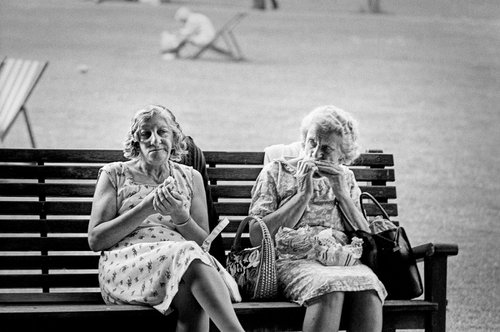Friends in the Park - 1977 Hyde Park, London by Robbert Frank Hagens