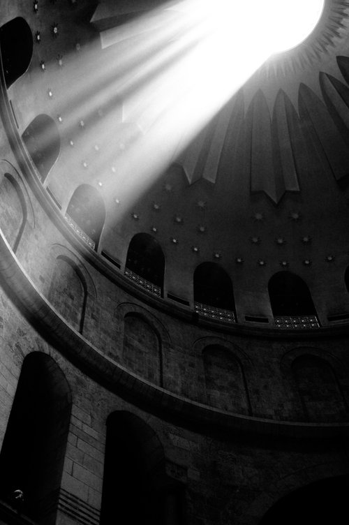 Good Friday in the Church of the Holy Sepulcher | Limited Edition Fine Art Print 1 of 10 | 40 x 60 cm by Tal Paz-Fridman