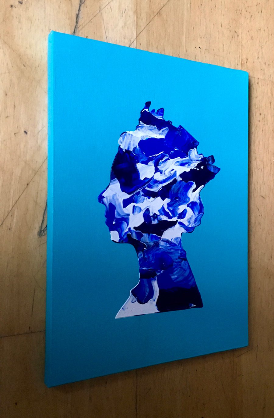 Queen 83 turquoise background , Marble pattern inspired by Queen