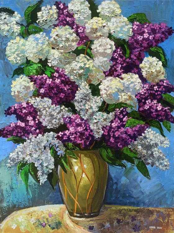 White and purple lilacs bouquet