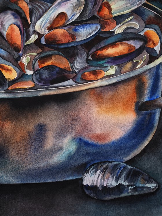 Mussels in a saucepan