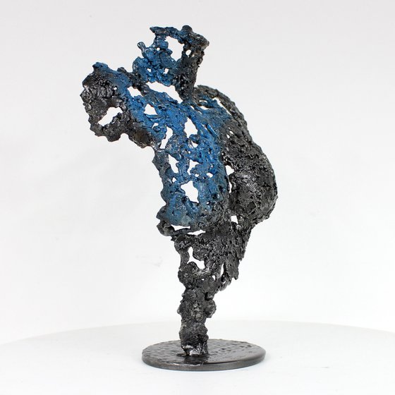 Pavarti Oceania - Body woman metal artwork with blue patina