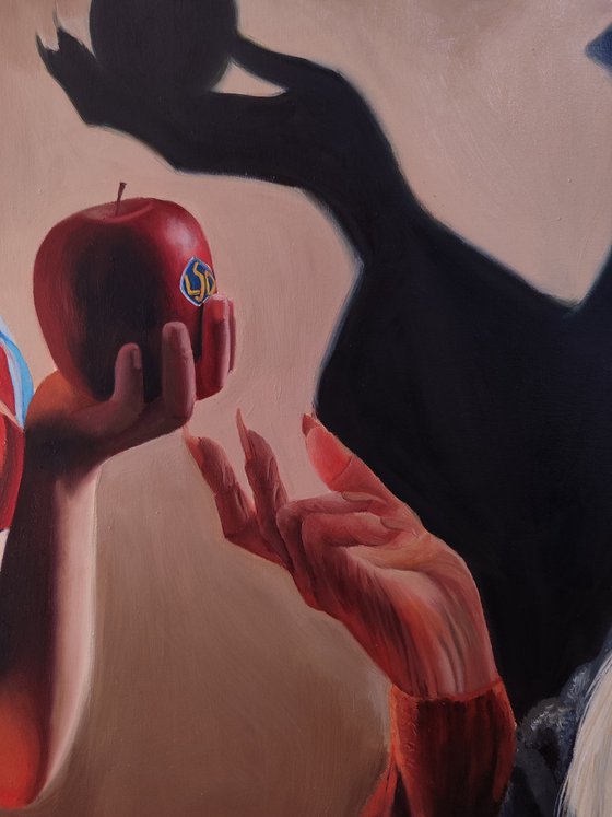 Snow White tries the apple!