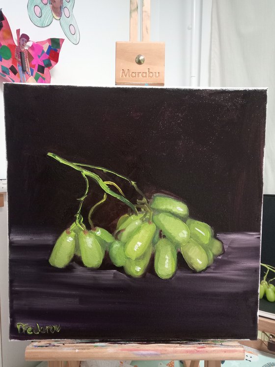 Still life with the green grape