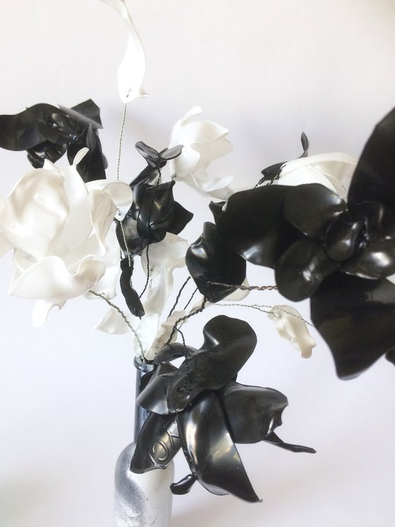 Black and white - upcycling art