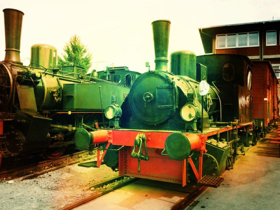 Old steam trains in the depot - print on canvas 60x80x4cm - 08369m2
