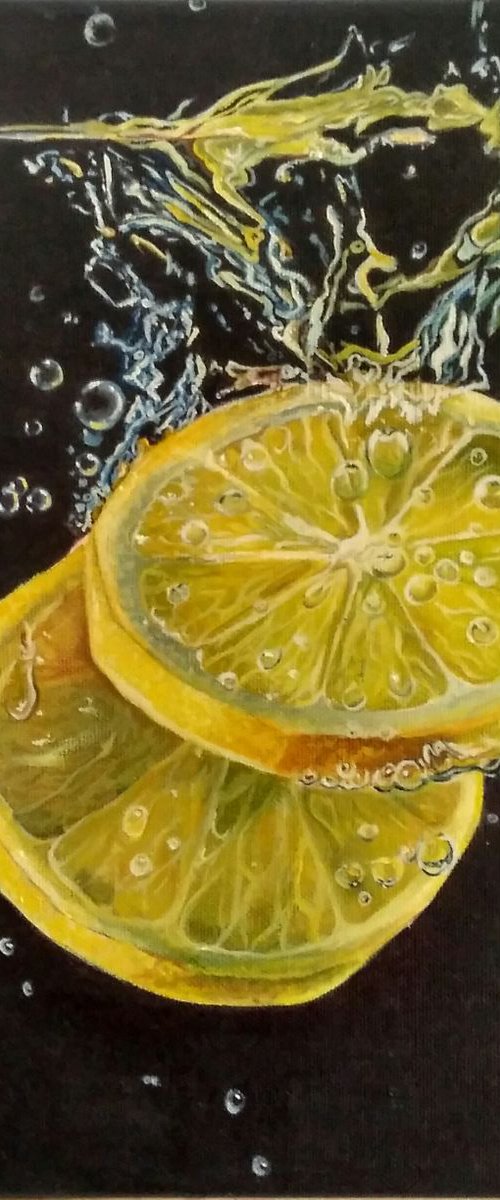 Lemon slices by Yulia Berseneva