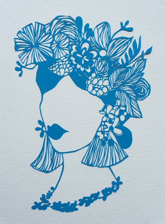 Girl wearing a Flower Crown