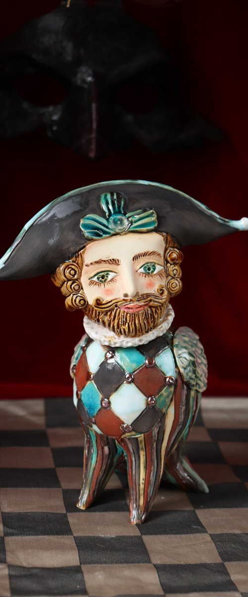 Bearded harlequin bird 2021. Ceramic sculpture by Elya Yalonetski by Elya Yalonetski