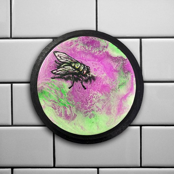 "Voyeur" - Original PMS Acrylic And Resin Painting, Mounted on a Circular Wooden Panel - 5" x 5"