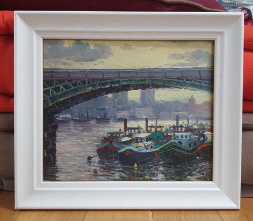 Boats Moored On The Thames At Battersea, oil painting by Roberto Ponte