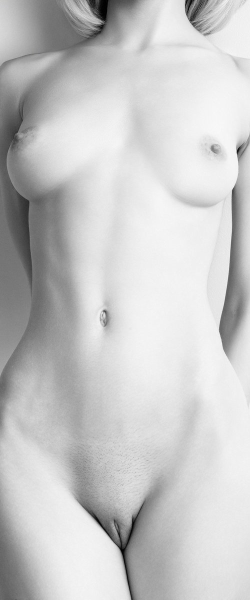 Body Portrait #24. Nude. by Lida Khaikara