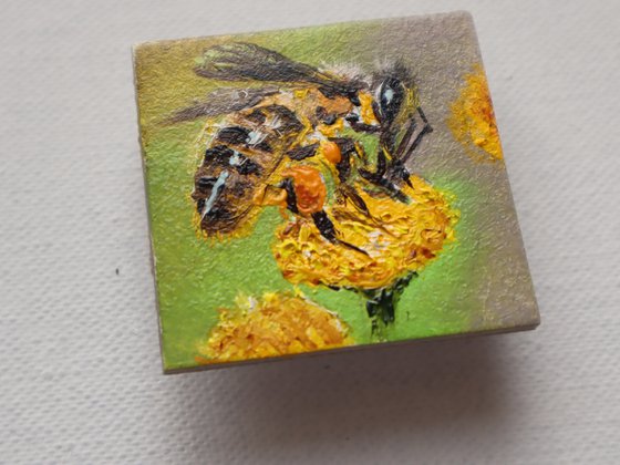 Bee