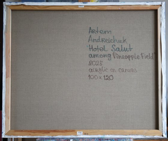 Kyiv. Hotel Salyut and Pineapple