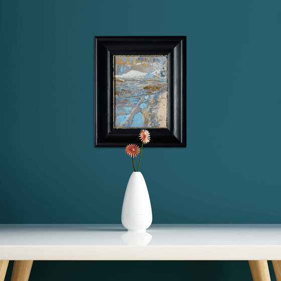 The last snow. Puddles. Pereslavl-Zalessky