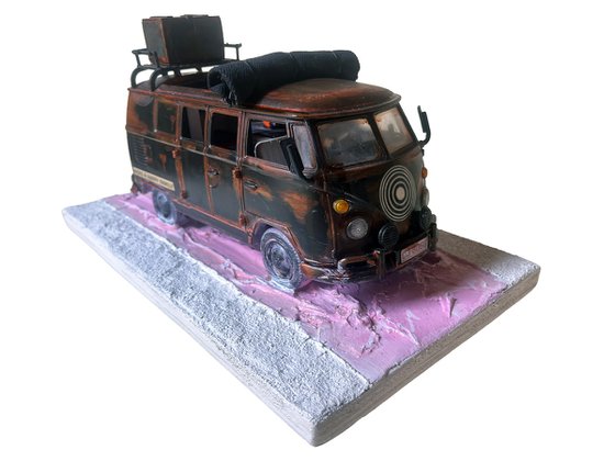 Tour Bus