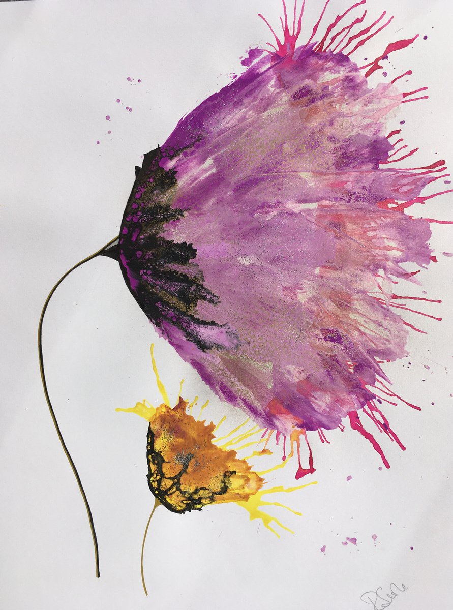 Abstract flower by Ruth Searle