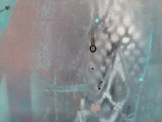 Threshold of Invisible