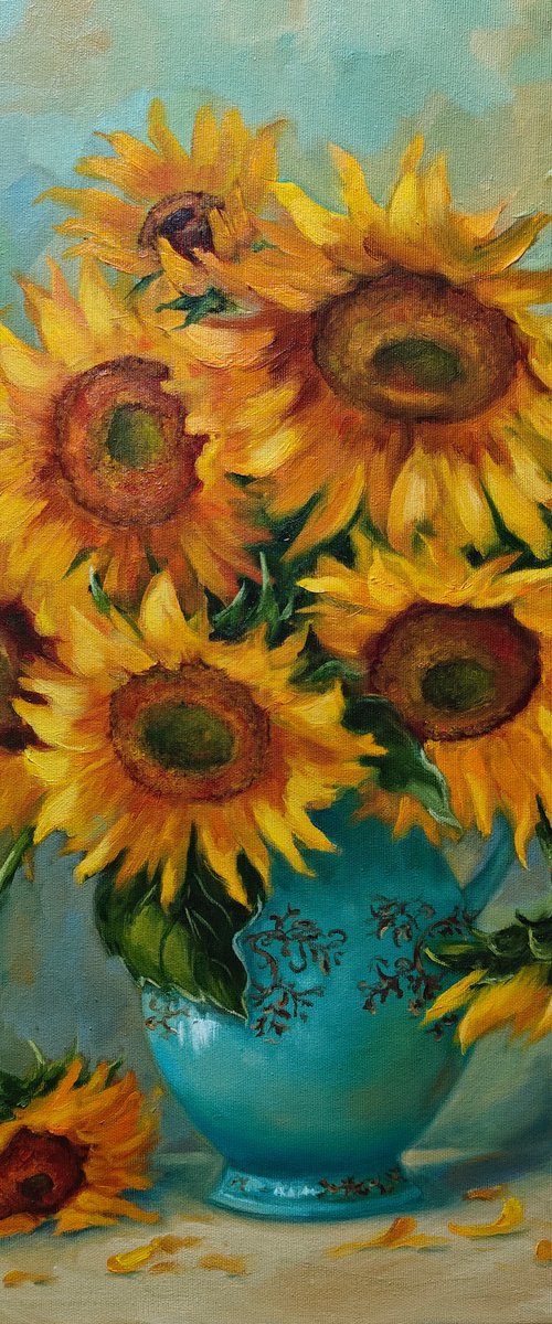 Sunflowers bouquet in a vase by Jane Lantsman