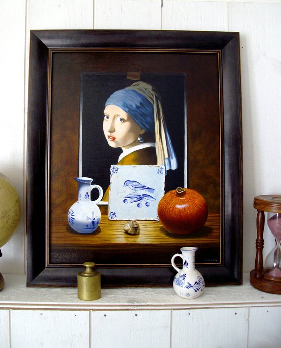 Delft's girl with pomegranate