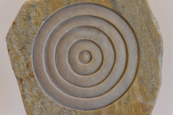 CIRCULAR BEIGE LANDSCAPE