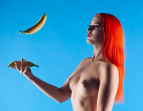 Juggler Girl. Bananas