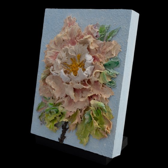 Textured Floral Bloom