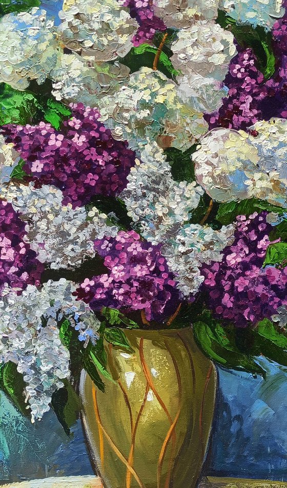 White and purple lilacs bouquet