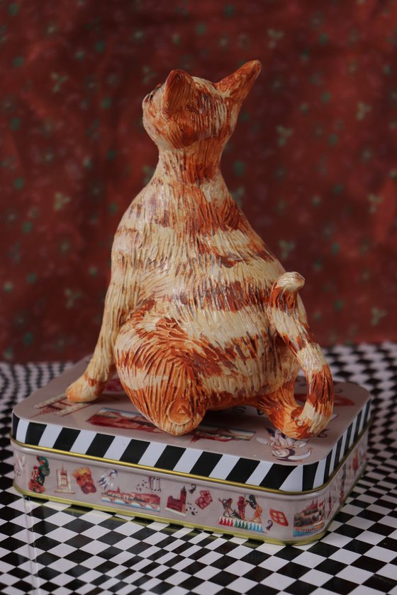 Red Beauty. Ceramic cat sculpture.