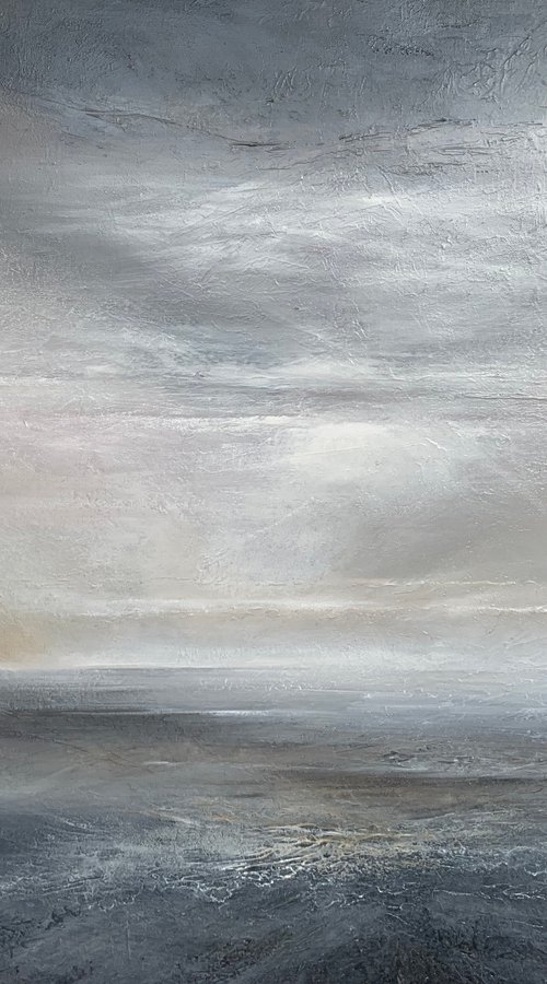 Llyr by Suzanne Williams