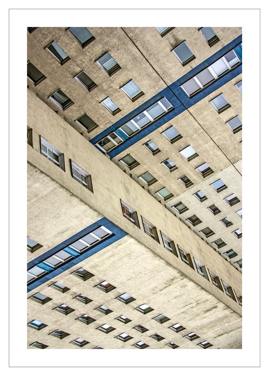 Geometric Cityscapes Photograph By Beata Podwysocka, 20 X 28, Facade 72 (Vertigo), Original Artwork