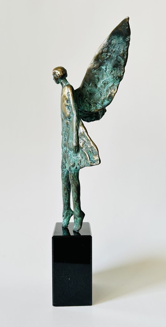 Walking Angel, no. EA III/IV