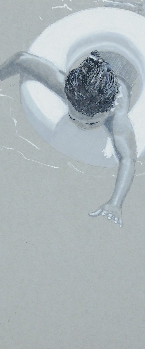Girl on float by Carlos Martín