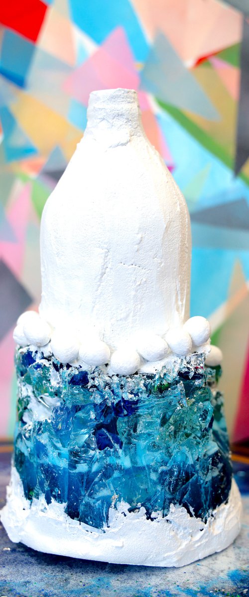 Sculpture - Stuck in love by Poovi Art
