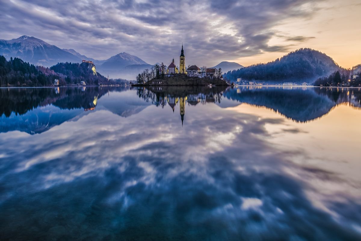 Winter morning on Bled by Danko Crnkovi?