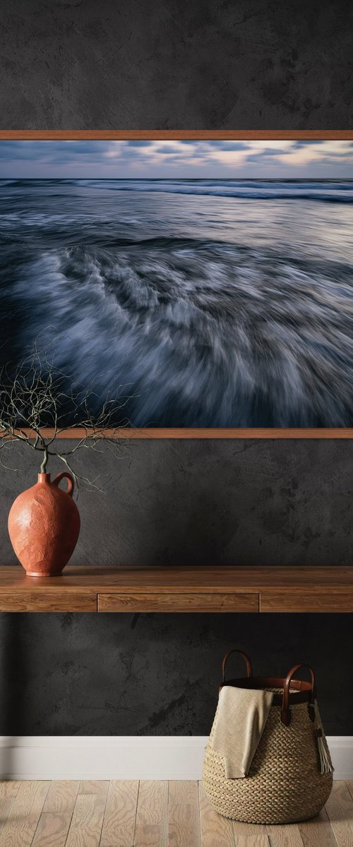 The Uniqueness of Waves LI by Tal Paz-Fridman
