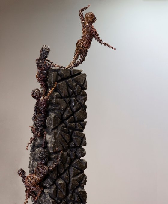 Followers (44x9x8 2.7kg Iron, copper, tufa)