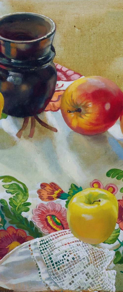 Apples by Alona Lesnichenko