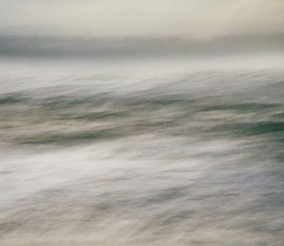 Fading stillness