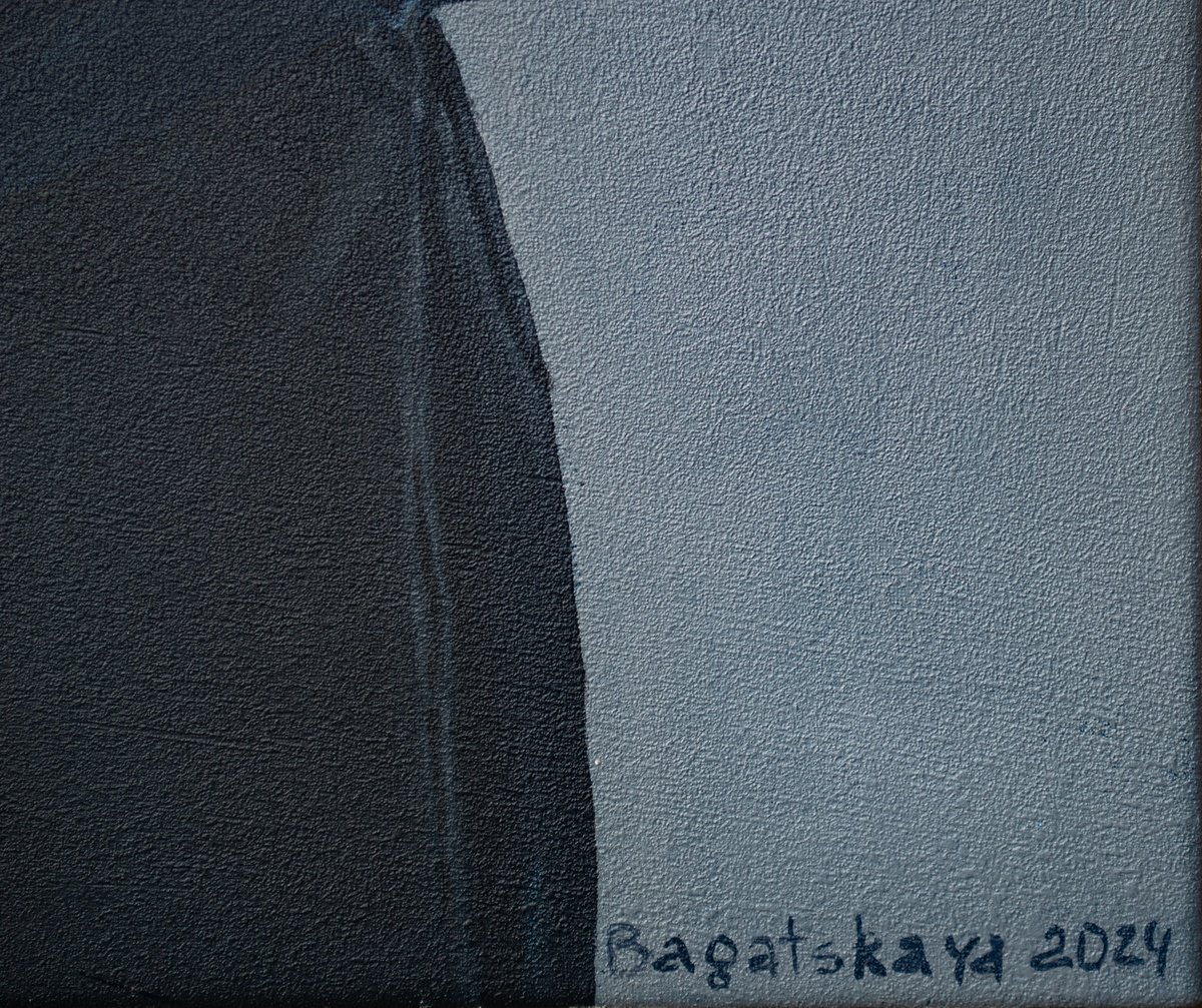 Photorealistic Portrait Acrylic Painting By Nataliya Bagatskaya, 22 X 31", Contemporary Portrait "In The Center Of The Metropolis", Artfinder