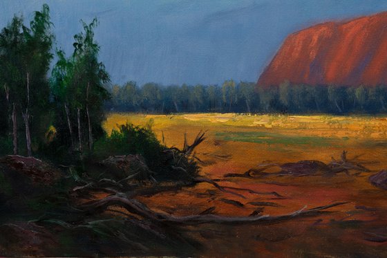 Morning atmospheric light on Uluru (Ayers Rock)