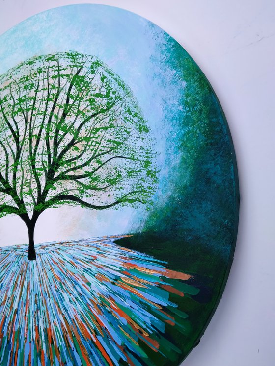 Tree Singing to the Wind