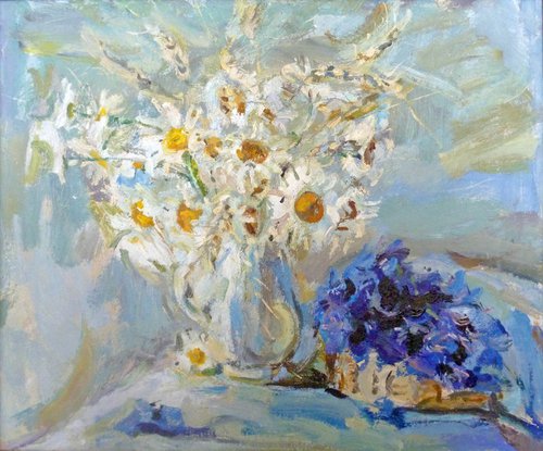Still life of cornflowers and daisies by Marina Klimanova
