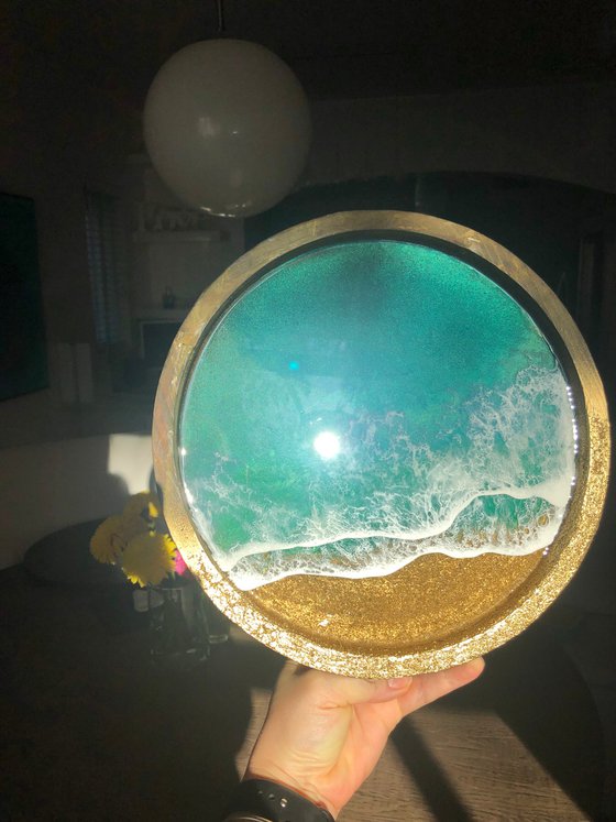 Ocean porthole
