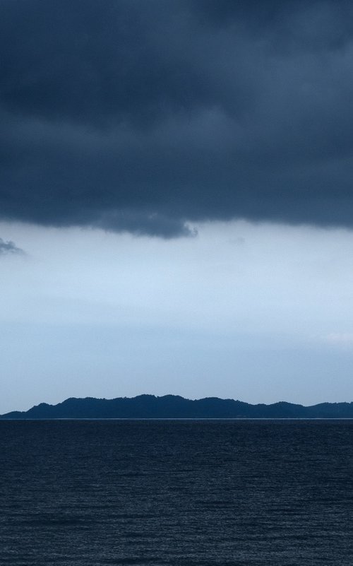 Ocean stripes by Jacek Falmur