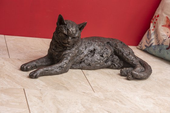 Lying Cat in Bronze Resin