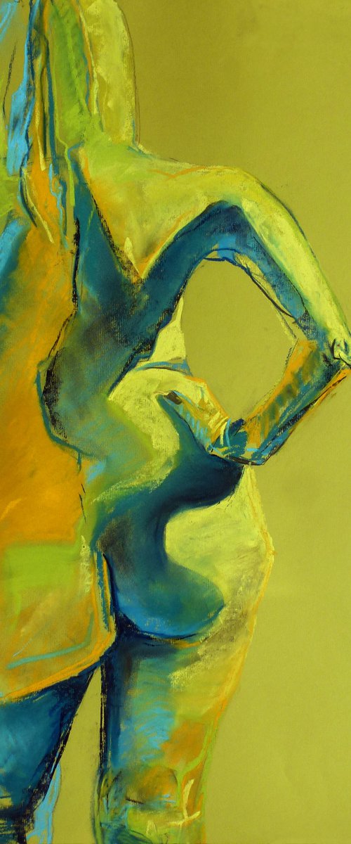 Green Curve by Antonia Glynne Jones