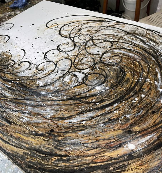 Klimt Metallic Gold Black Large Wave