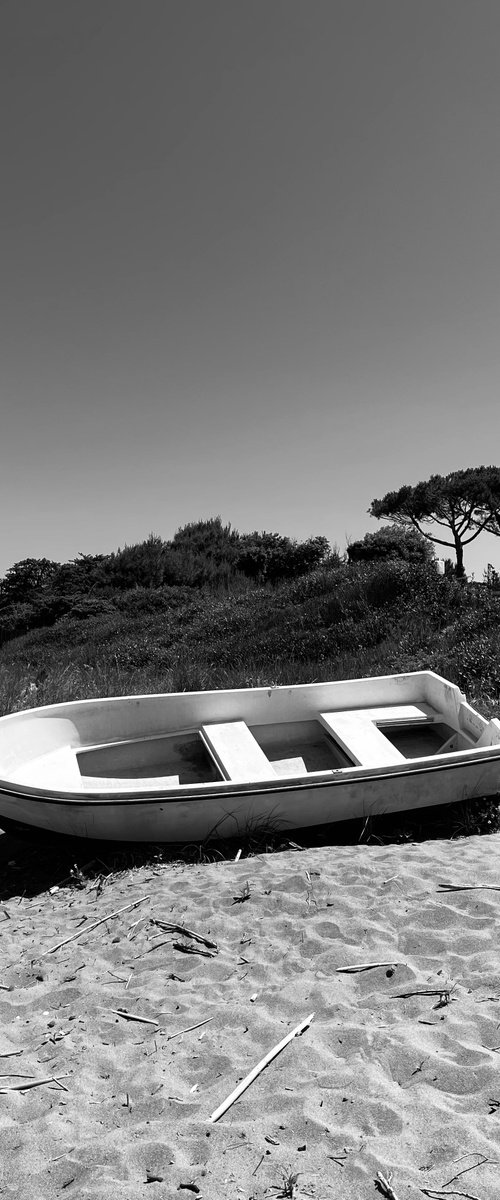 NT#89 Vintage beach III by Mattia Paoli